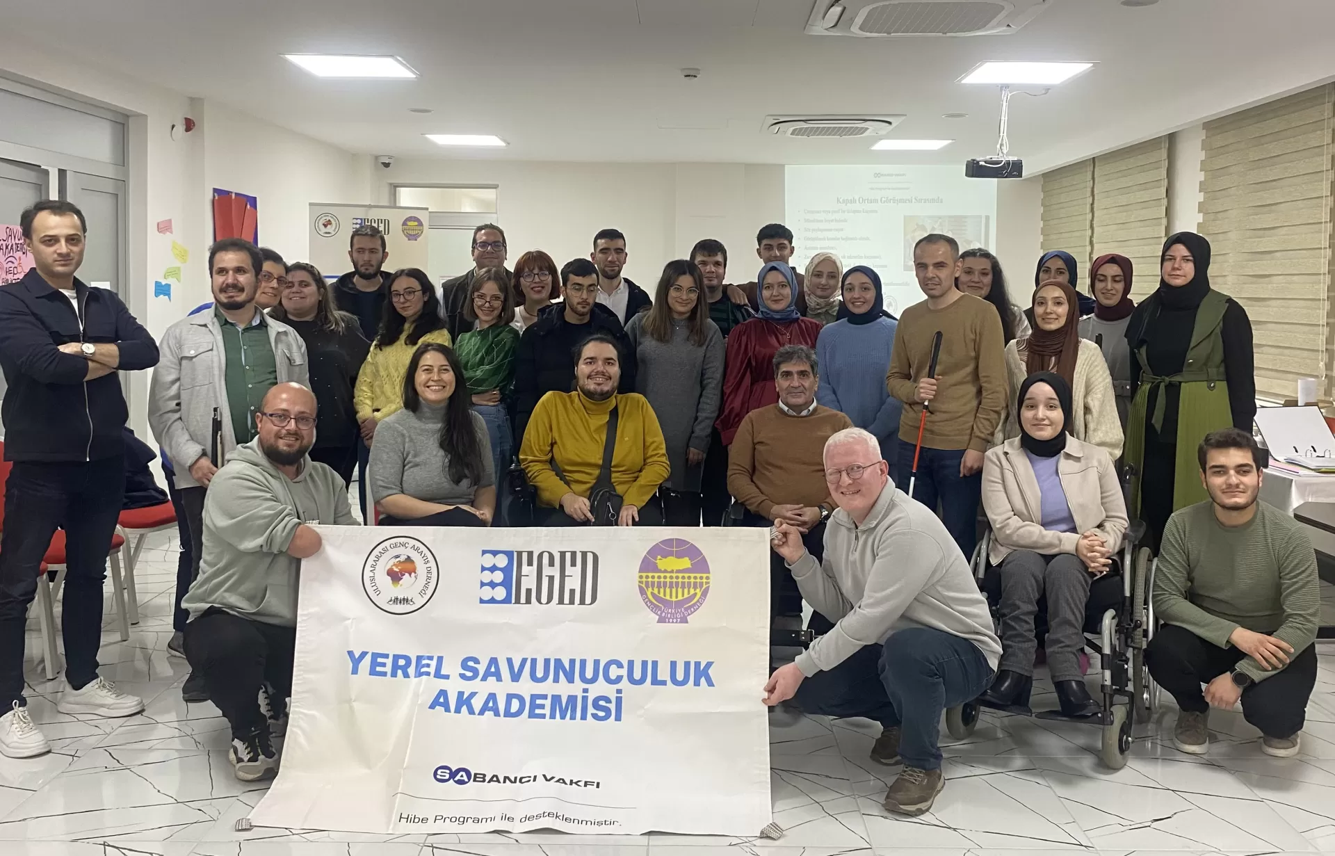 Yerel Savunuculuk Akademisi